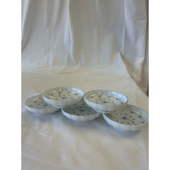 Set Of 5 Small White & Blue Floral Porcelain Dipping Bowls 3.5" Diameter - Picture 1 of 2